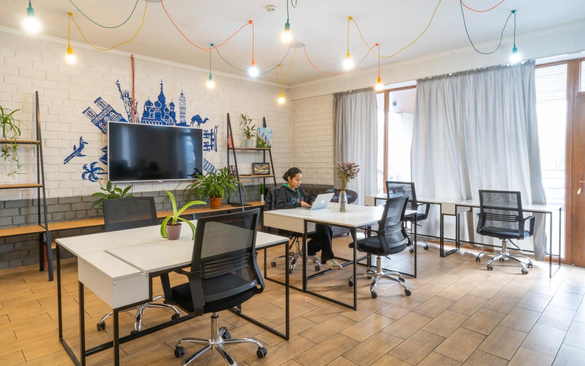 Ololofreelander Hostel&Coworking Bisjkek Eksteriør billede