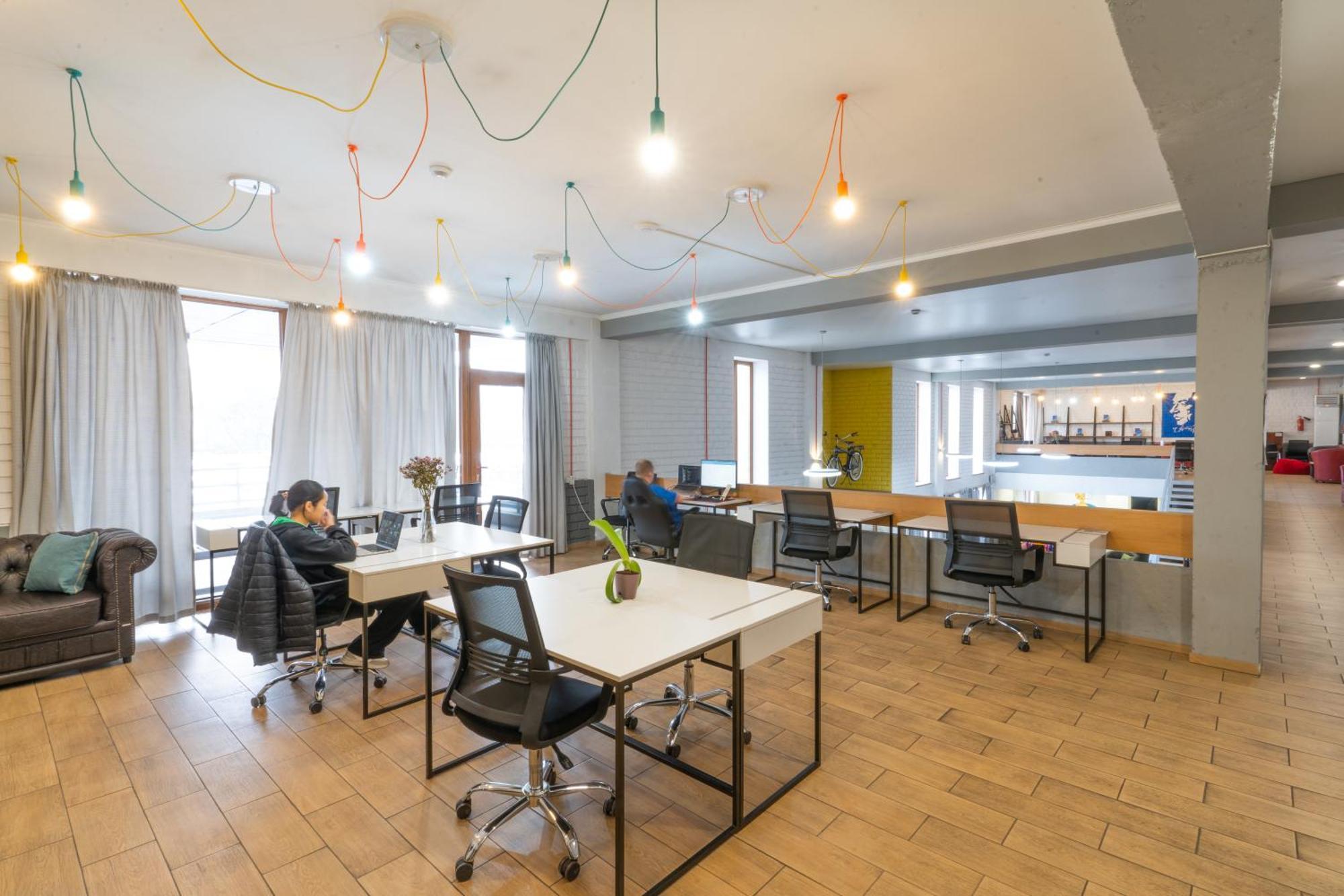 Ololofreelander Hostel&Coworking Bisjkek Eksteriør billede