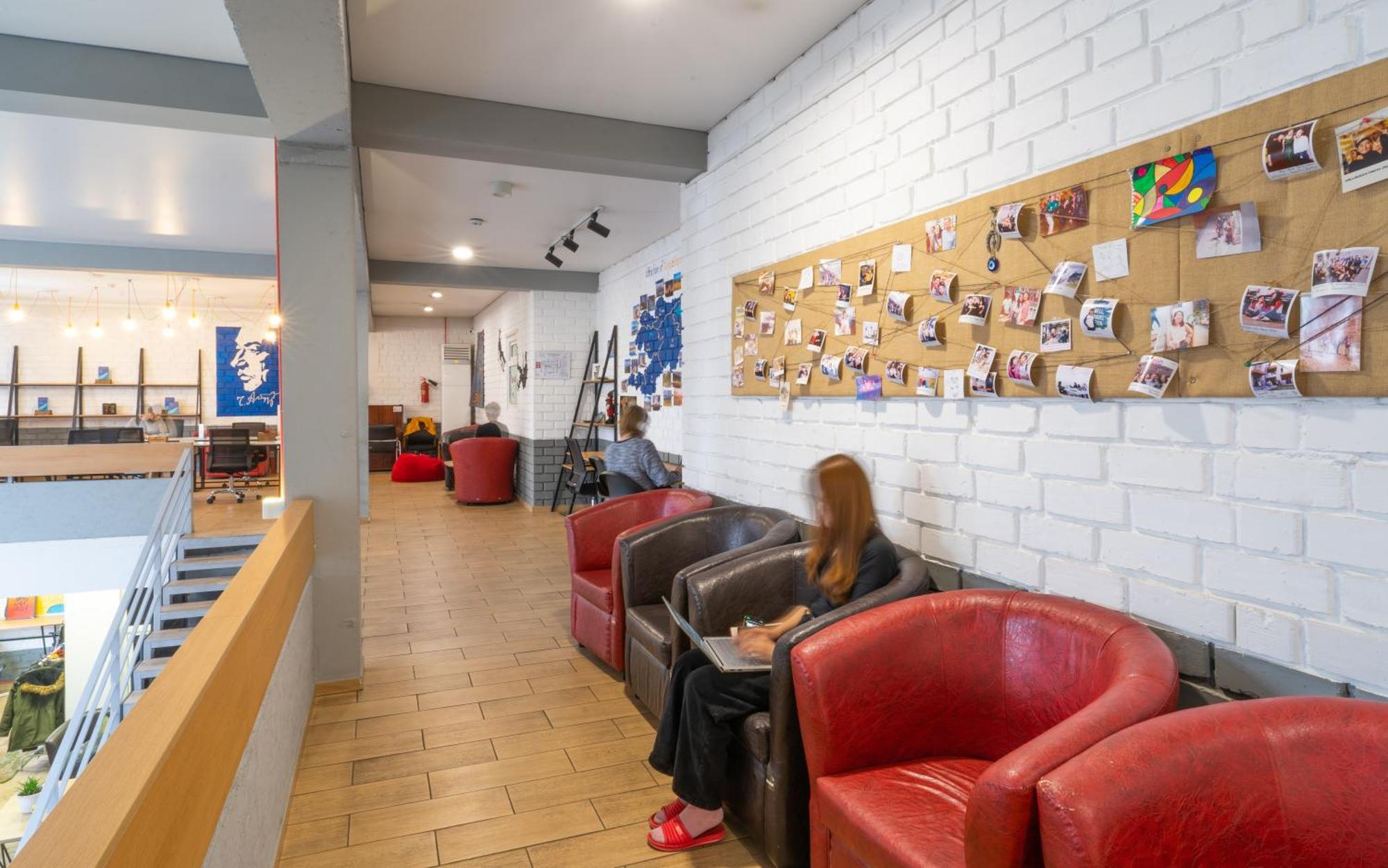 Ololofreelander Hostel&Coworking Bisjkek Eksteriør billede