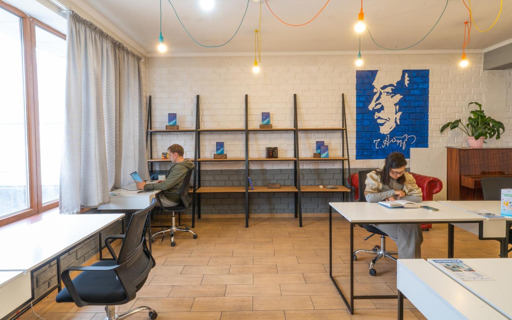 Ololofreelander Hostel&Coworking Bisjkek Eksteriør billede