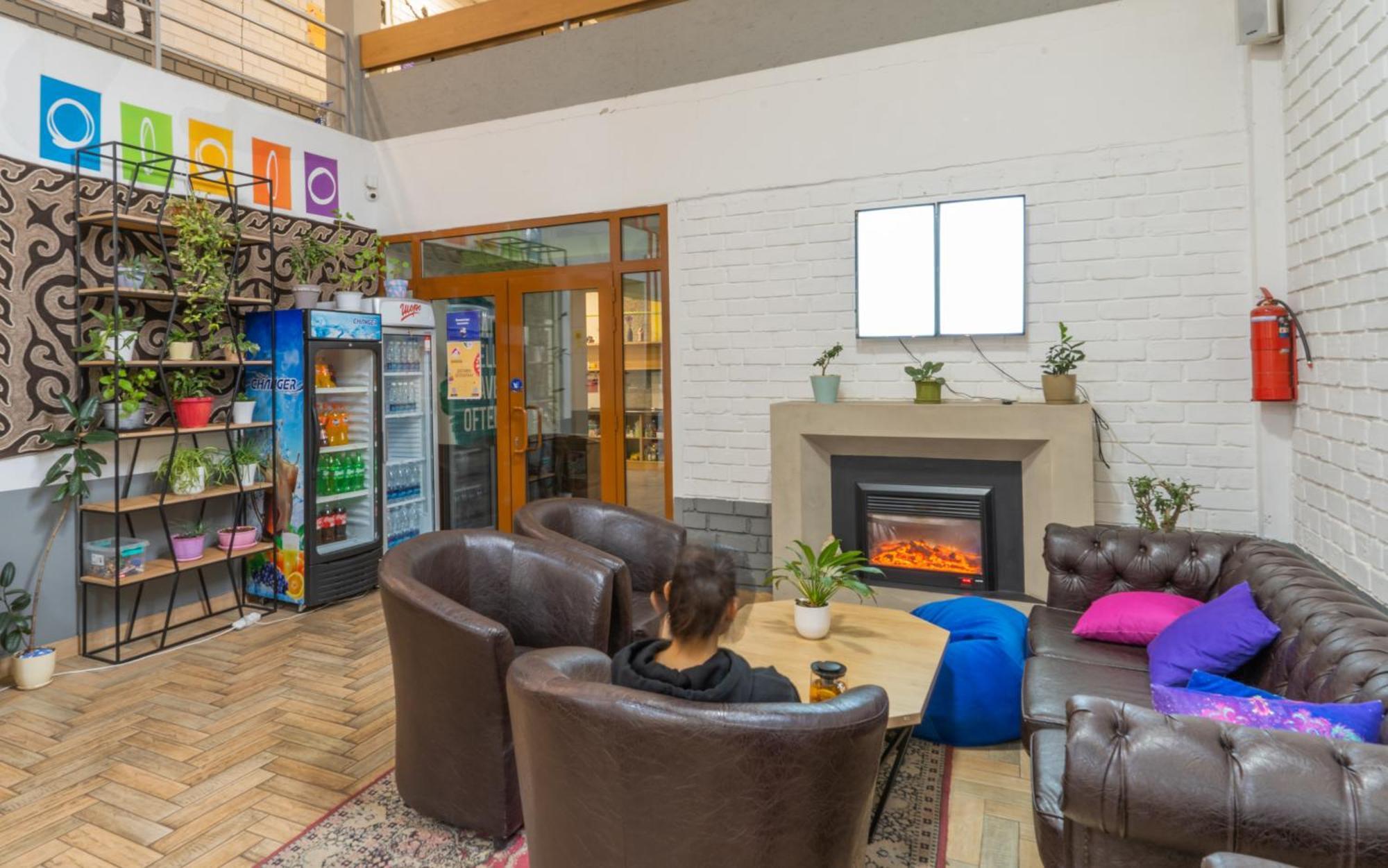 Ololofreelander Hostel&Coworking Bisjkek Eksteriør billede