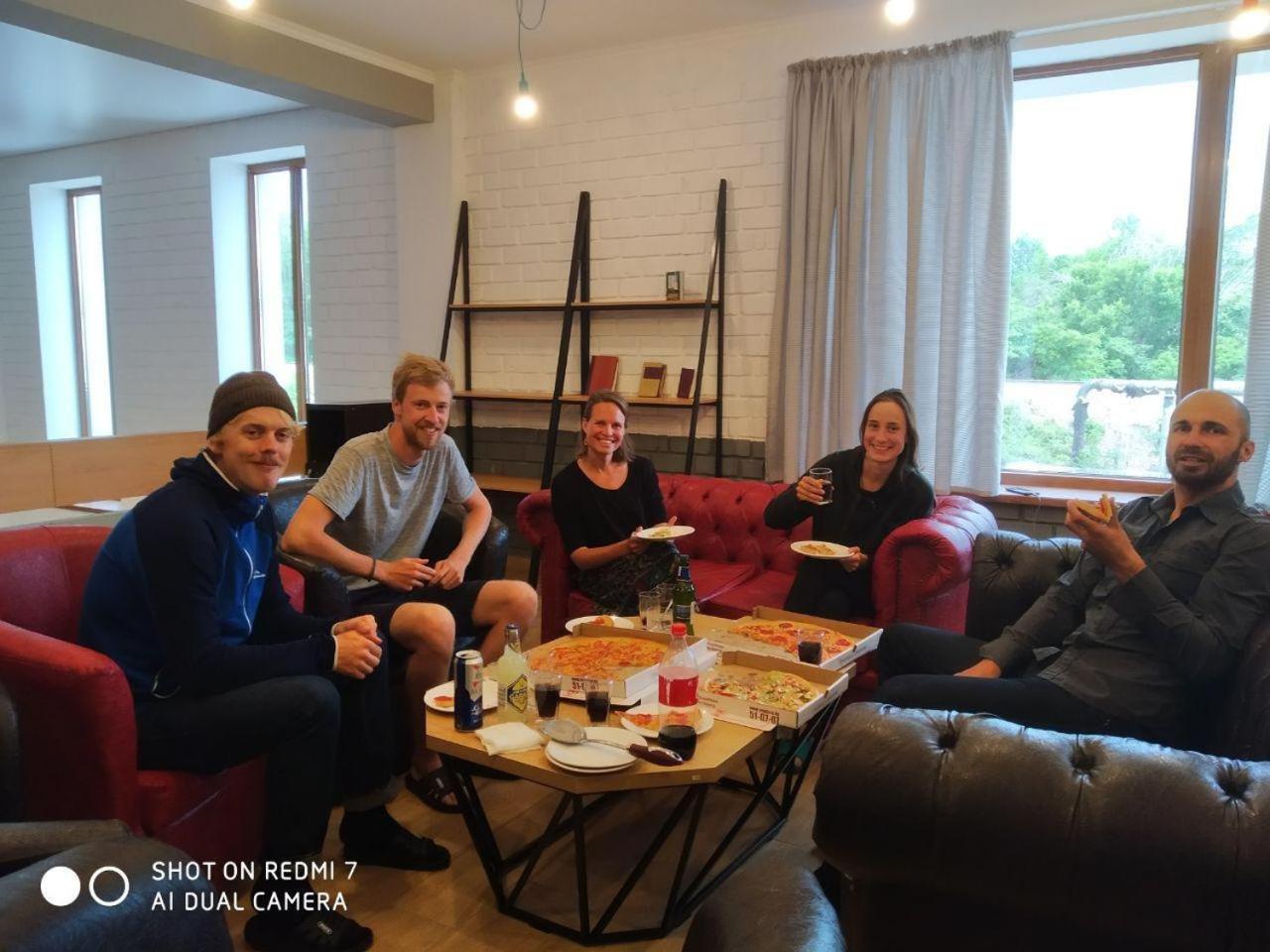 Ololofreelander Hostel&Coworking Bisjkek Eksteriør billede